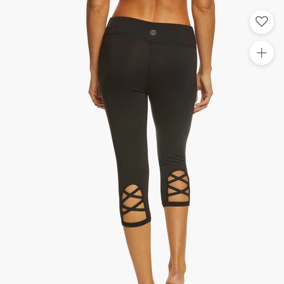 Balance collection small yoga capris with back-of-leg cross detail - Picture 6 of 6